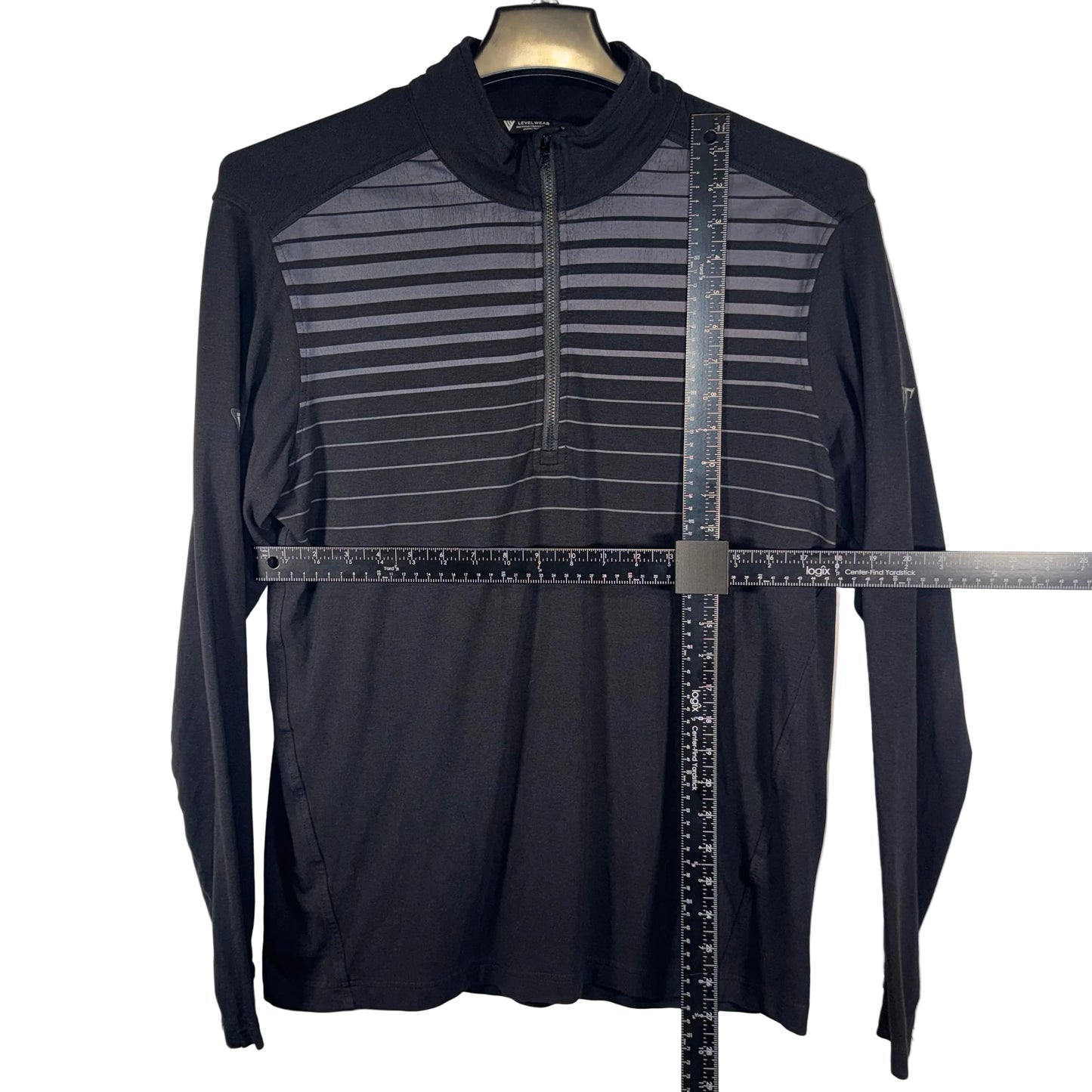 Levelwear The Country Club of Sioux Falls 1/4 Zip Pullover (Preloved)