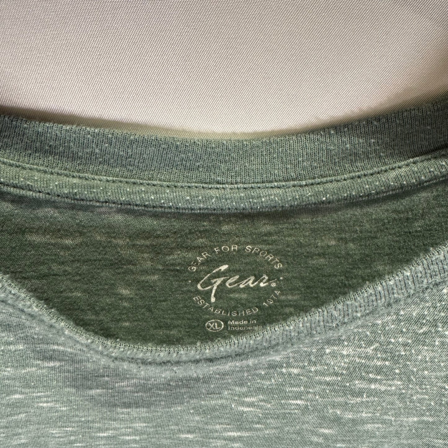 GEAR Sutton Bay Golf Course T-Shirt (Preloved)