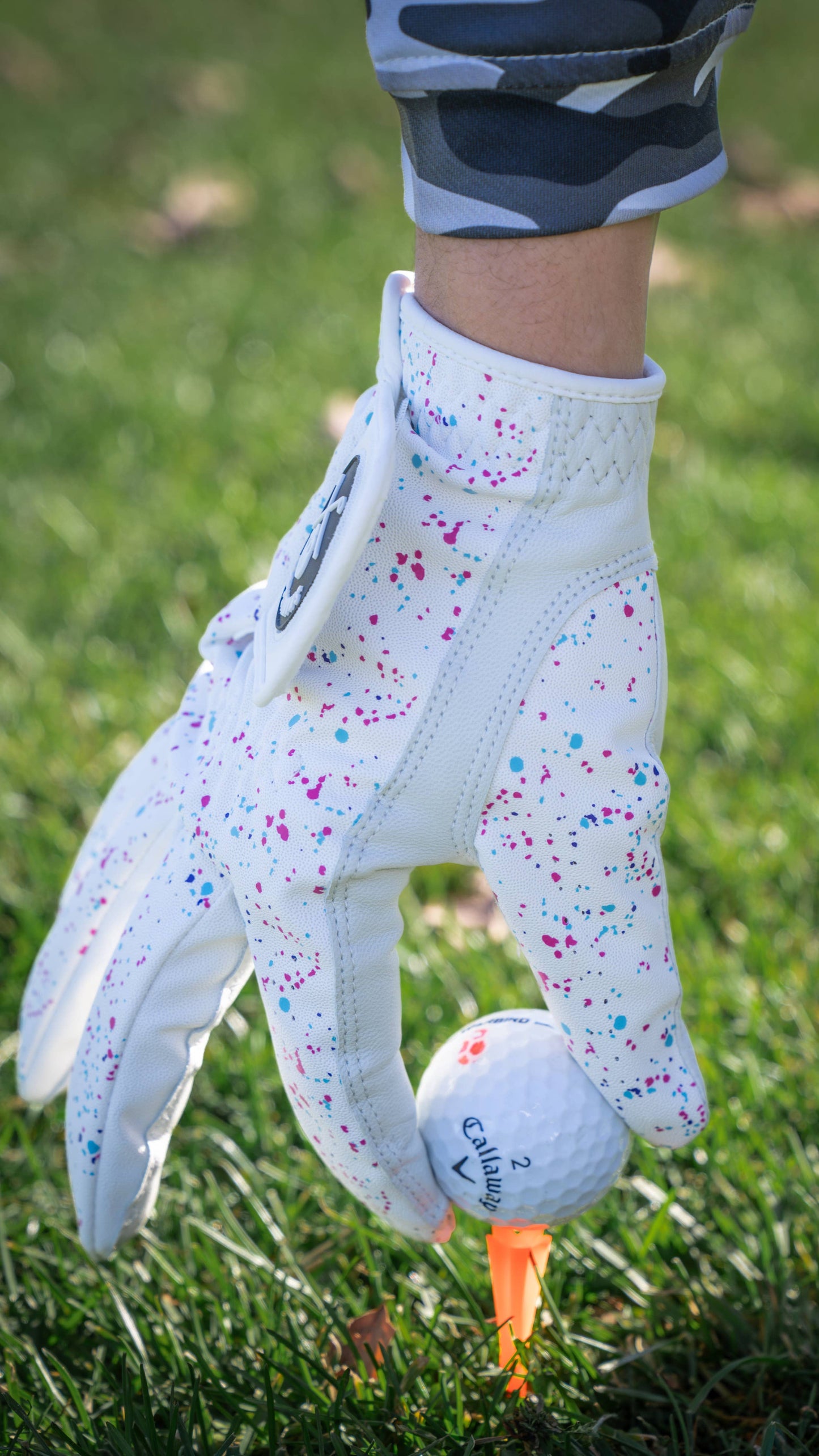 White Paint Splatter Golf Glove (NEW)