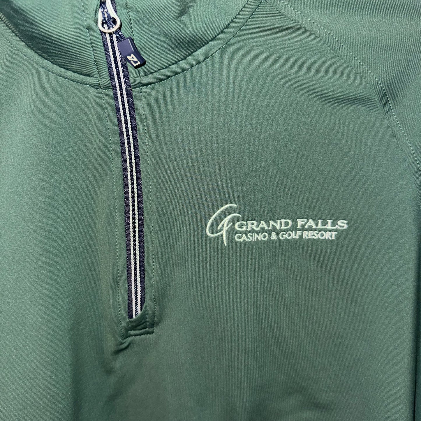 Cutter & Buck Grand Falls 1/4 Zip Pullover (Preloved)