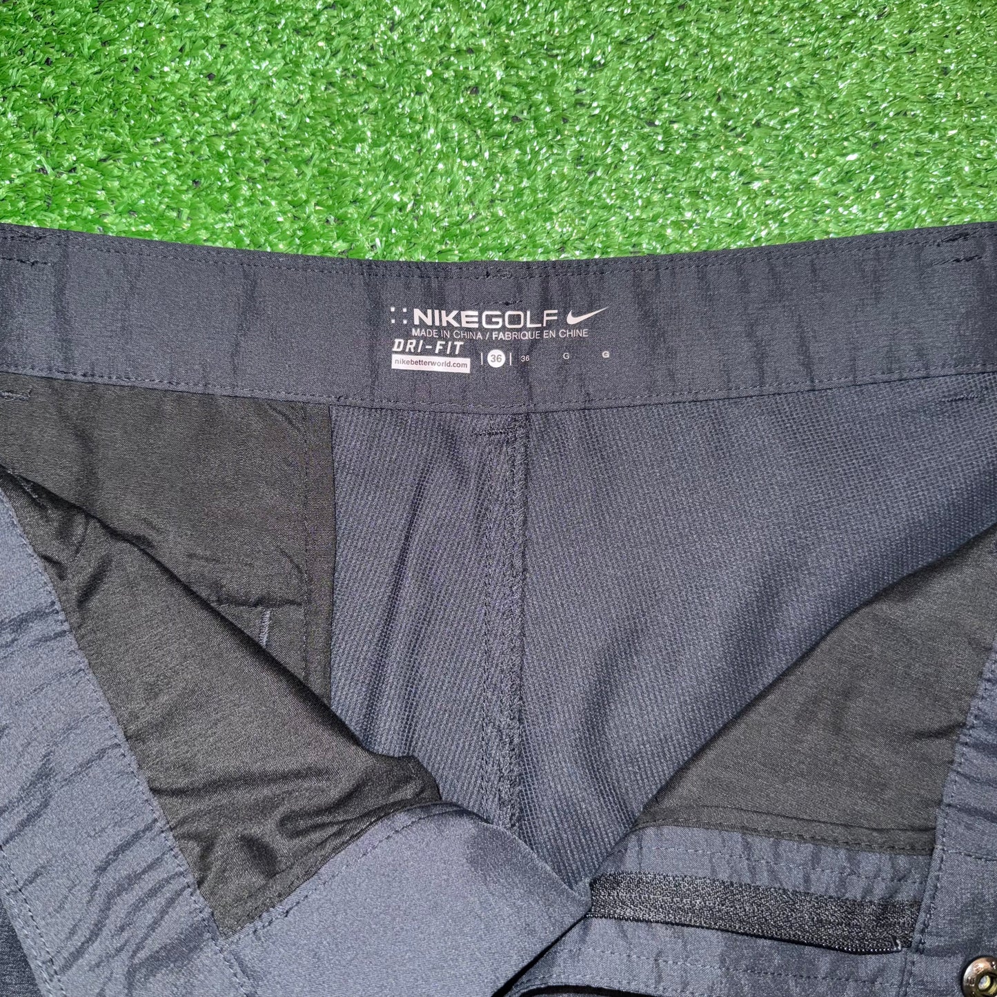 Nike Golf Cargo Shorts (Preloved)