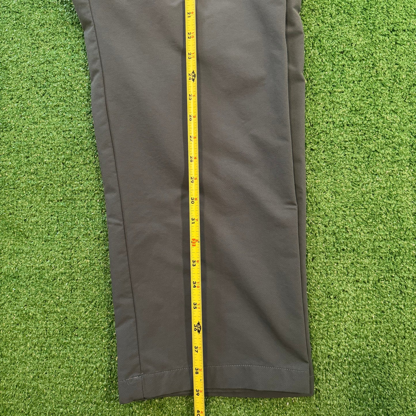 Under Armour Golf Pants (Preloved)