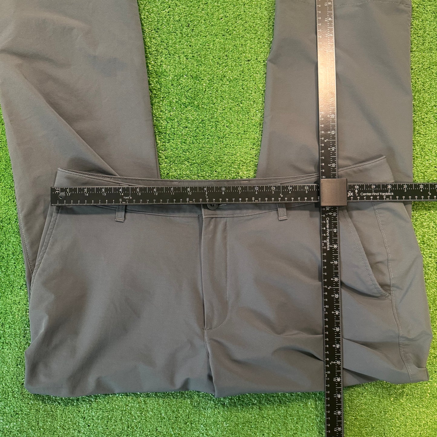 Under Armour Golf Pants (Preloved)