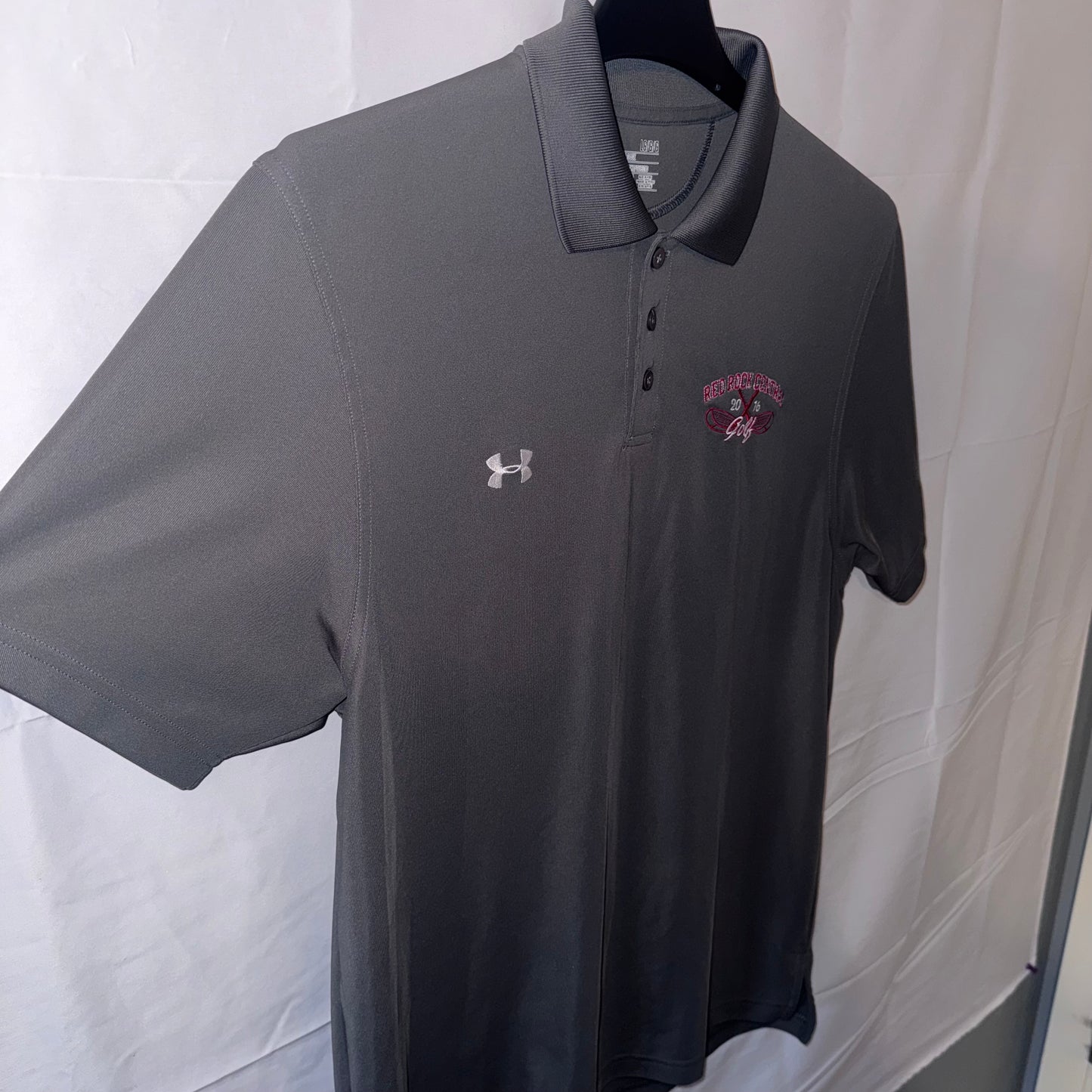 Under Armour Red Rock Central Golf Club 2016 Polo (Preloved)